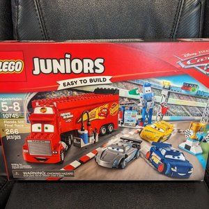 LEGO Juniors: Florida 500 Final Race (10745) - retired, factory sealed